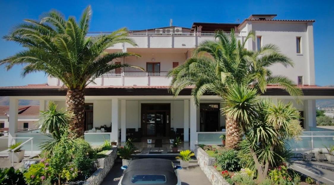 Hotel Vallisdea Sala Consilina Exterior photo
