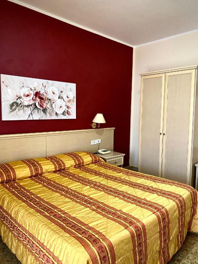 Hotel Vallisdea Sala Consilina Exterior photo