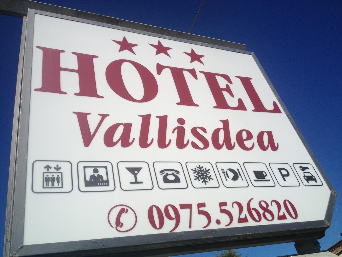 Hotel Vallisdea Sala Consilina Exterior photo
